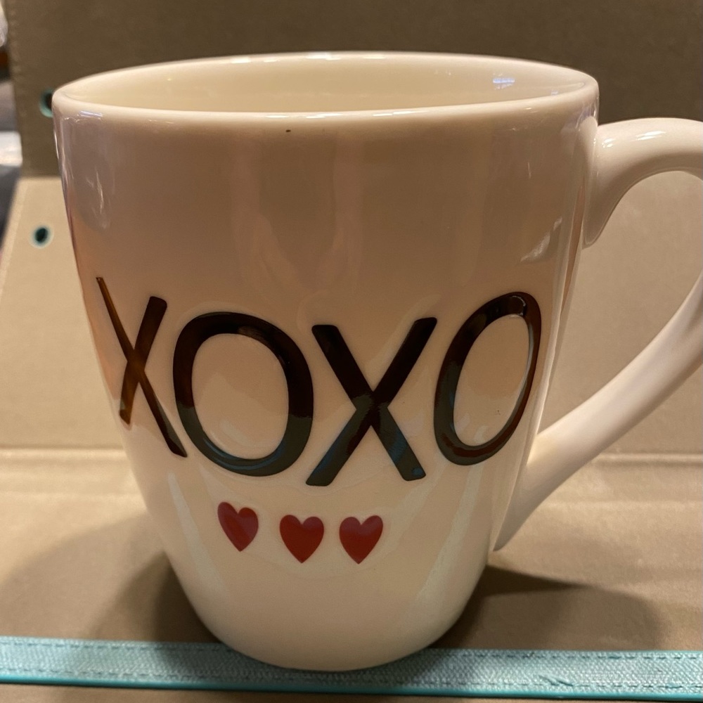 Coffee cup. Large side.  XOXO